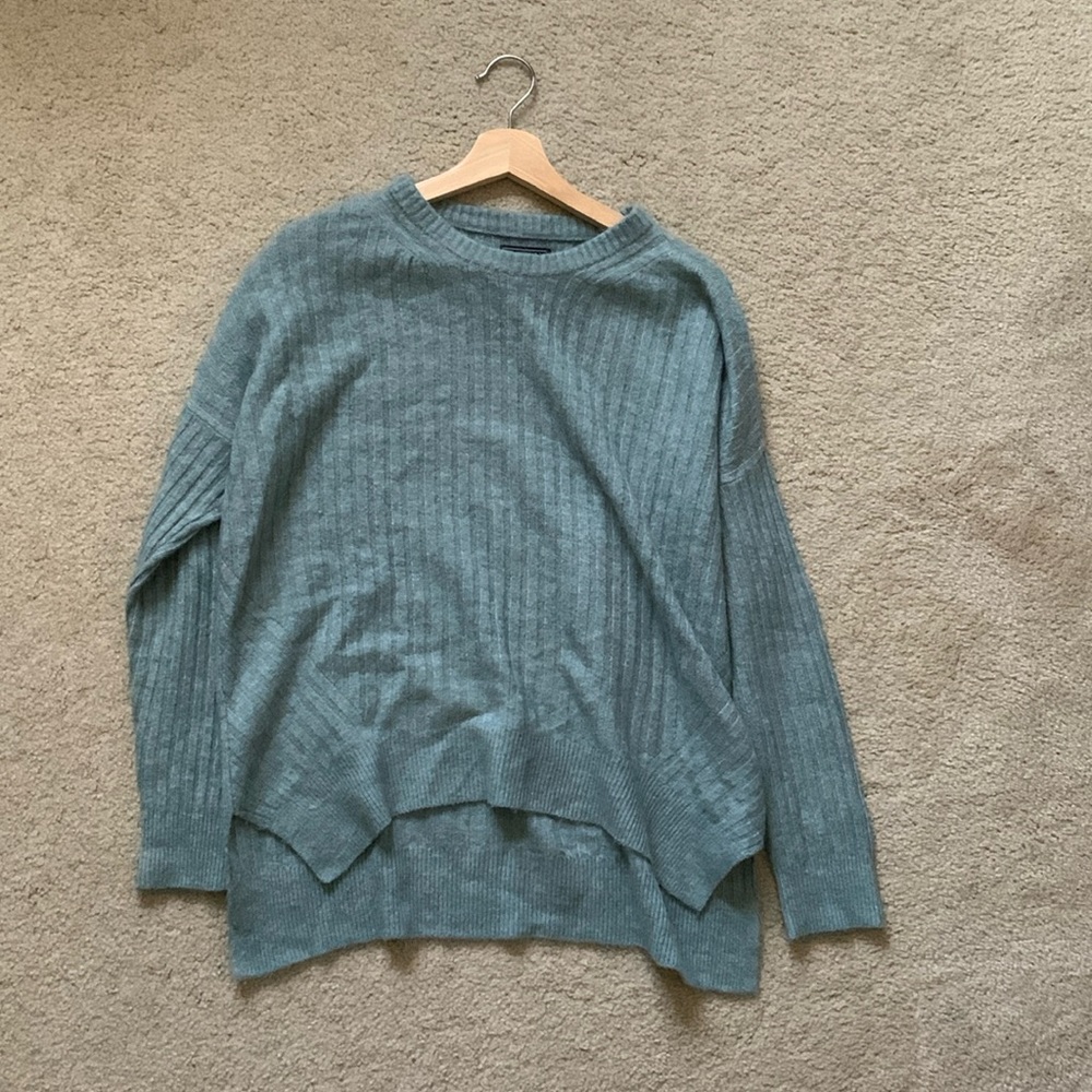 Abercrombie & Fitch ribbed knit sweater